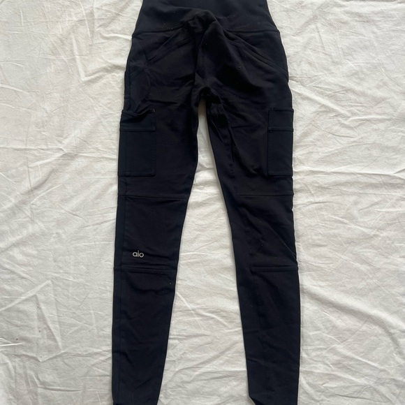 Alo Black Bottoms - Picture 2 of 7